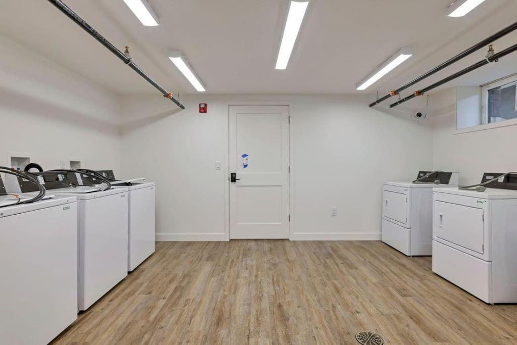 Loft With Pool Table! Pet-friendly Haven! Apartment